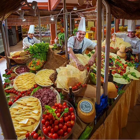 Calaserena Station touristique Geremèas