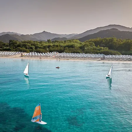 Semesteranläggning (resort) Calaserena 4*