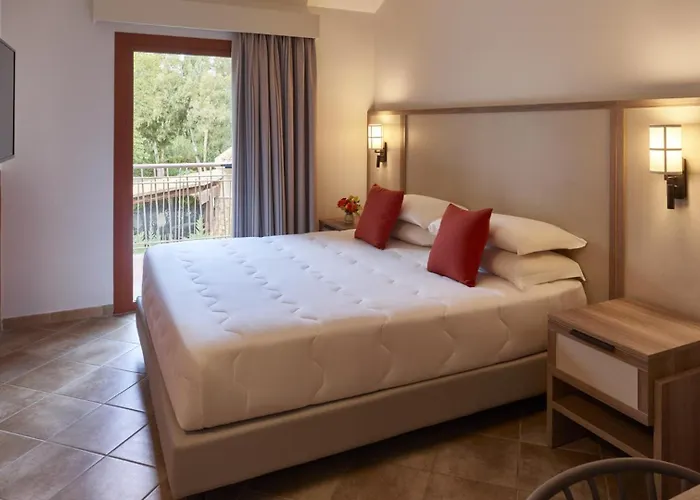 Üdülőközpont Calaserena Geremèas